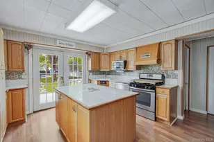 74 Maple Ave, Patchogue, NY 11772 - Photo 16