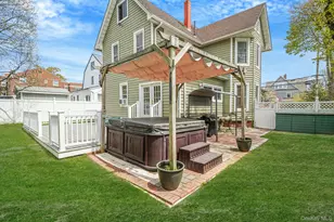 74 Maple Ave, Patchogue, NY 11772 - Photo 34
