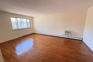 95 Graywood Rd, Port Washington, NY 11050 - Photo 8