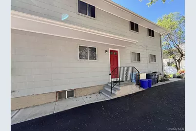 95 Graywood Road #2nd Fl, Port Washington, NY 11050 - Photo 2