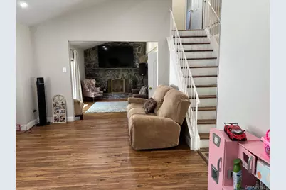 37 Cedar Avenue, Coram, NY 11727 - Photo 4
