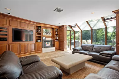 14 Pine Drive, Woodbury, NY 11797 - Photo 8