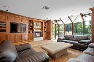 14 Pine Dr, Woodbury, NY 11797 - Photo 8