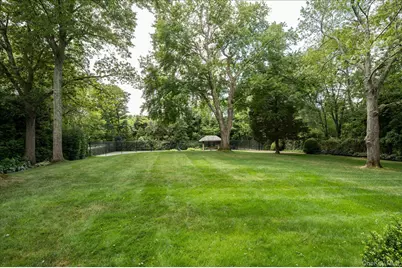 14 Pine Drive, Woodbury, NY 11797 - Photo 36