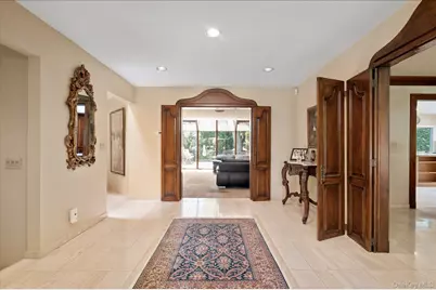 14 Pine Drive, Woodbury, NY 11797 - Photo 4