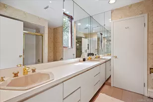 14 Pine Dr, Woodbury, NY 11797 - Photo 26
