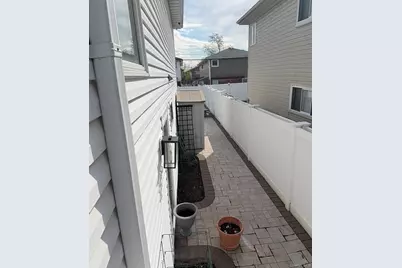 16207 85th Street, Howard Beach, NY 11414 - Photo 4