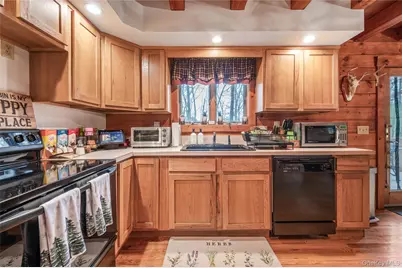 42 Browning Road, Hyde Park, NY 12538 - Photo 8