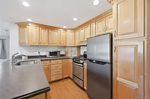 18 Marwood Pl, Stony Brook, NY 11790 - Photo 12