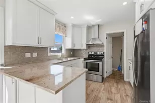 18 Marwood Pl, Stony Brook, NY 11790 - Photo 8
