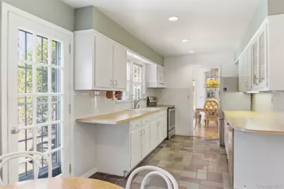 6 Oakland Lane, East Quogue, NY 11942 - Photo 18