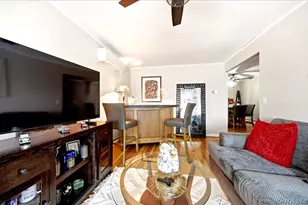 545 Hollywood Ave, Bronx, NY 10465 - Photo 12