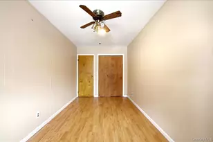 545 Hollywood Ave, Bronx, NY 10465 - Photo 24