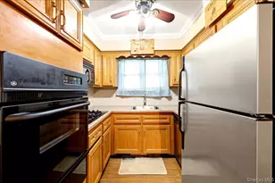 545 Hollywood Ave, Bronx, NY 10465 - Photo 20