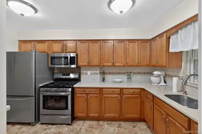 3215 Bruckner Boulevard, Bronx, NY 10461 - Photo 14
