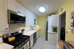 333 E Broadway, Long Beach, NY 11561 - Photo 10