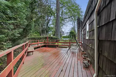 9 Oakwood Circle, Roslyn, NY 11576 - Photo 24