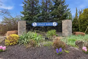 21 Shore Dr W, Copiague, NY 11726 - Photo 32