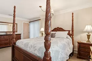 21 Shore Dr W, Copiague, NY 11726 - Photo 22