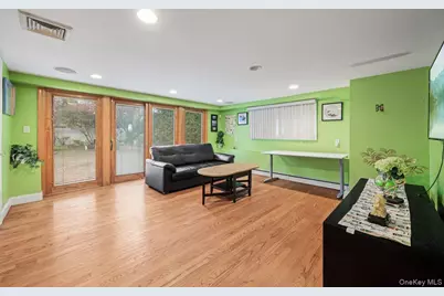35 Hilldale Road, Albertson, NY 11507 - Photo 6