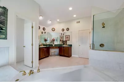 7 Stadium Boulevard, East Setauket, NY 11733 - Photo 38