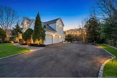 7 Stadium Boulevard, East Setauket, NY 11733 - Photo 8