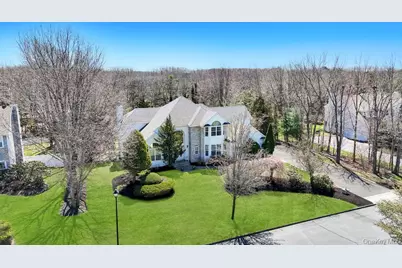 7 Stadium Boulevard, East Setauket, NY 11733 - Photo 6