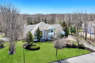 7 Stadium Blvd, East Setauket, NY 11733 - Photo 6