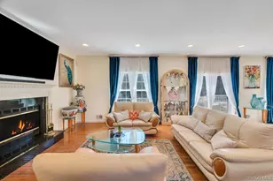 7 Stadium Blvd, East Setauket, NY 11733 - Photo 14