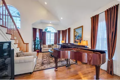 7 Stadium Boulevard, East Setauket, NY 11733 - Photo 12
