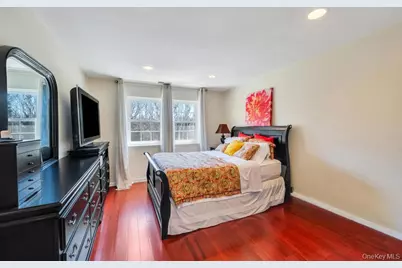 7 Stadium Boulevard, East Setauket, NY 11733 - Photo 28
