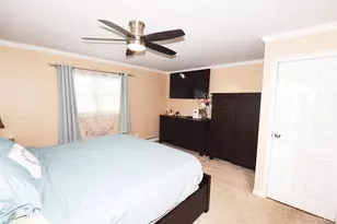 32 Lagoon Pl, East Islip, NY 11730 - Photo 22