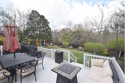32 Lagoon Place, East Islip, NY 11730 - Photo 26