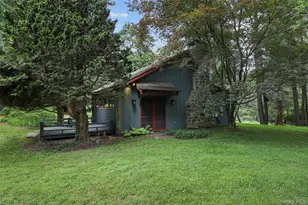 328 McLain St, Bedford Hills, NY 10507 - Photo 24