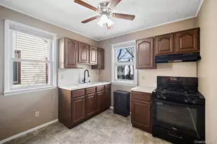 60-56 69th Ln, Maspeth, NY 11378 - Photo 10