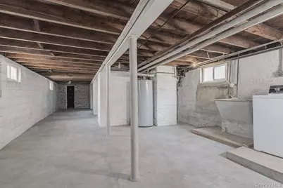 202 Dixon Avenue, New York, NY 10303 - Photo 22