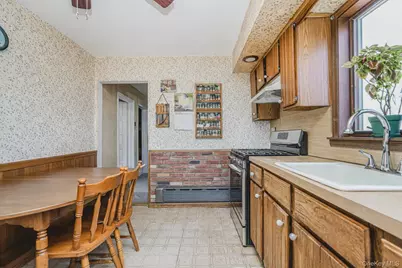 202 Dixon Avenue, New York, NY 10303 - Photo 16