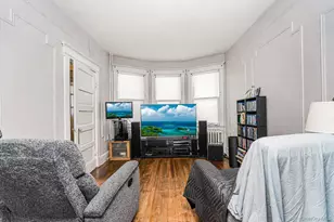 202 Dixon Ave, New York, NY 10303 - Photo 6