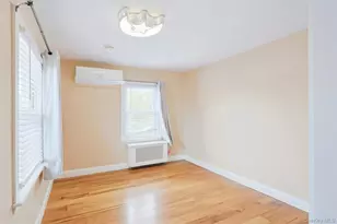 32-02 Murray Ln, Flushing, NY 11354 - Photo 4