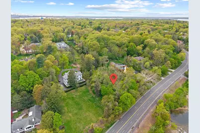 367A E Shore Road, Great Neck, NY 11023 - Photo 2