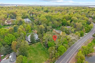 367A E Shore Rd, Great Neck, NY 11023 - Photo 2