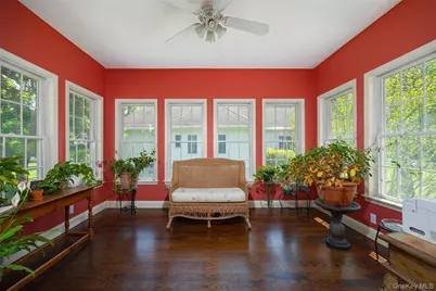 25 Evergreen Avenue, Poughkeepsie, NY 12601 - Photo 10