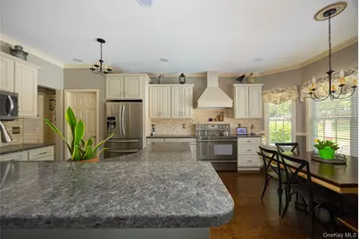 25 Evergreen Avenue, Poughkeepsie, NY 12601 - Photo 12