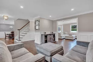 19 Oakwood Ave, Miller Place, NY 11764 - Photo 16