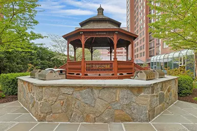 4 Martine #421, White Plains, NY 10606 - Photo 28