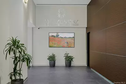 4 Martine #421, White Plains, NY 10606 - Photo 4