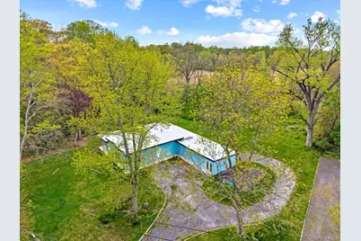 107 Wildwood Road, Great Neck, NY 11024 - Photo 4