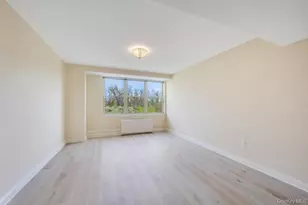 300 E Overlook, Port Washington, NY 11050 - Photo 2