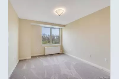 300 E Overlook #240, Port Washington, NY 11050 - Photo 6
