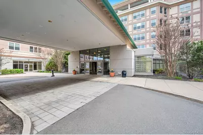 300 E Overlook #240, Port Washington, NY 11050 - Photo 14